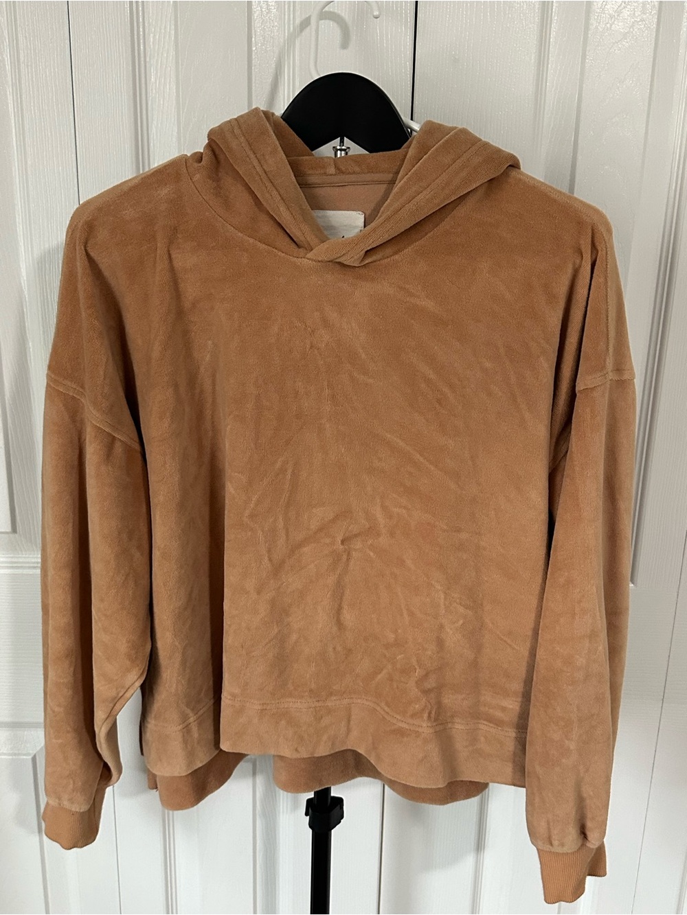 aerie Women’s Hoodie in Camel Brown